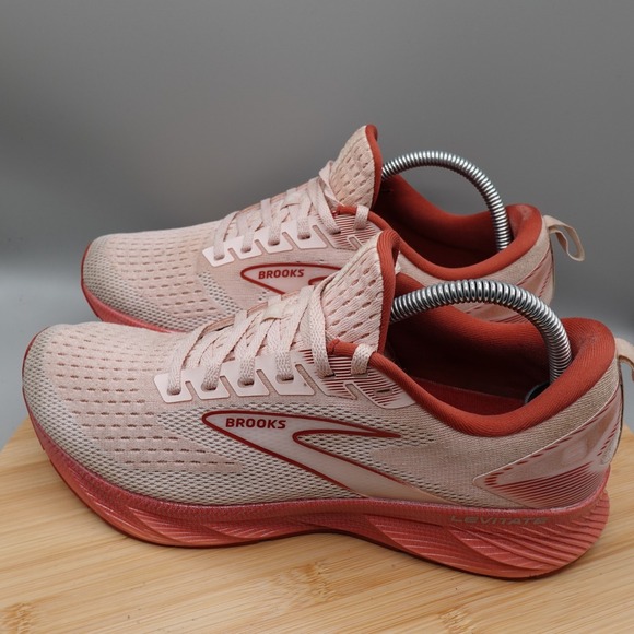 Brooks Shoes Womens 10.5 Multicolor Levitate 6 Running Athletic 1203831B463 Flaw - Picture 1 of 11